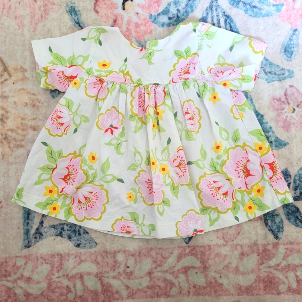 $ 💥3/$24 Hanna Kate‎ Floral Print Top